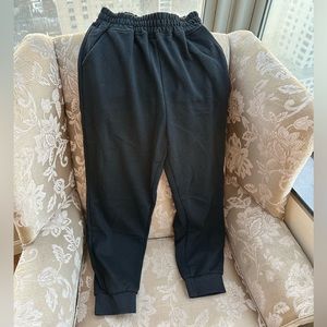 Black high waisted sweatpants!!